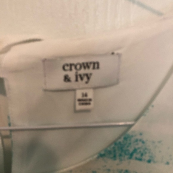 Crown and Ivy Cityscape Dress - Picture 2 of 7